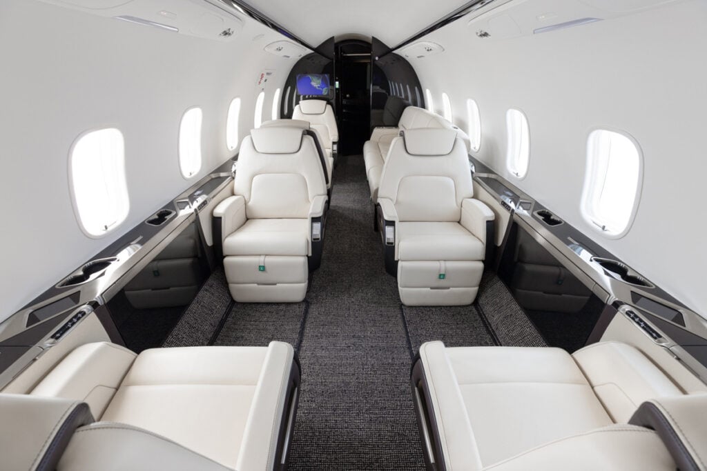 Bombardier Challenger 350 Interior