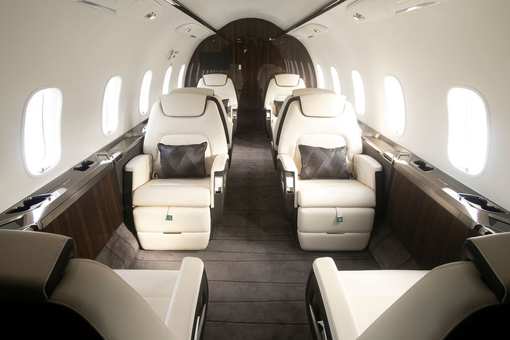 Latitude 33 Aviation's Bombardier Challenger 350 for Charter in Carlsbad Interior