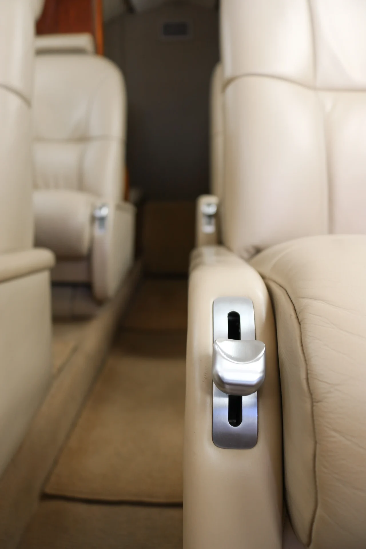 Latitude-33-Aviation-2002-Cessna-Citation-CJ2-Interior_Detail_7