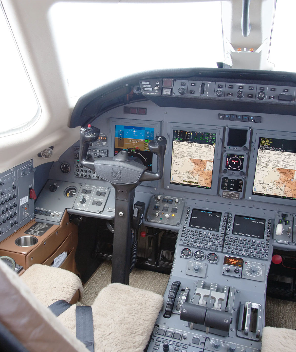 N1401L_Interior_1_0001_N1401L_Interior_9