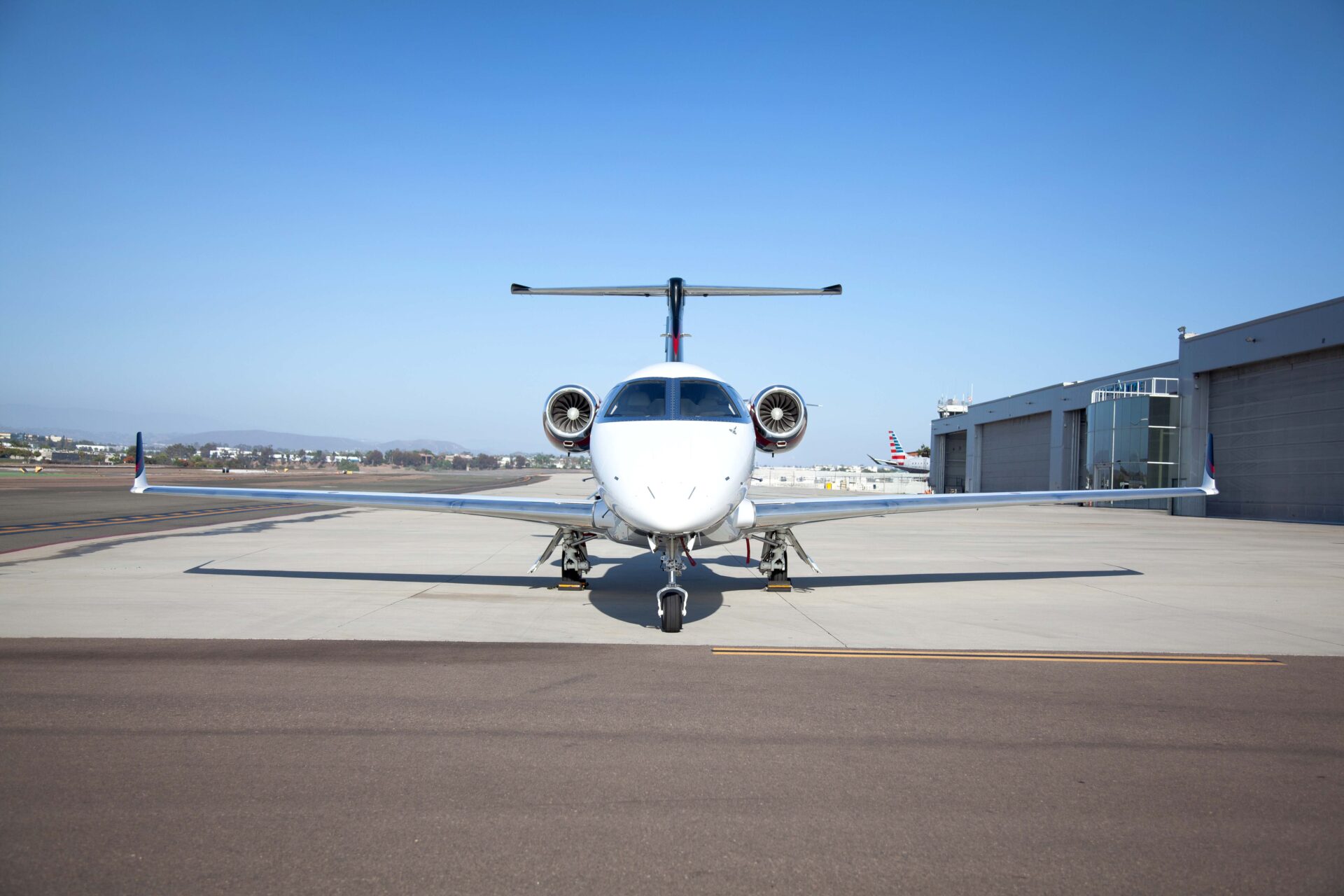 Embraer Phenom 300 - N66M SN50500412_29