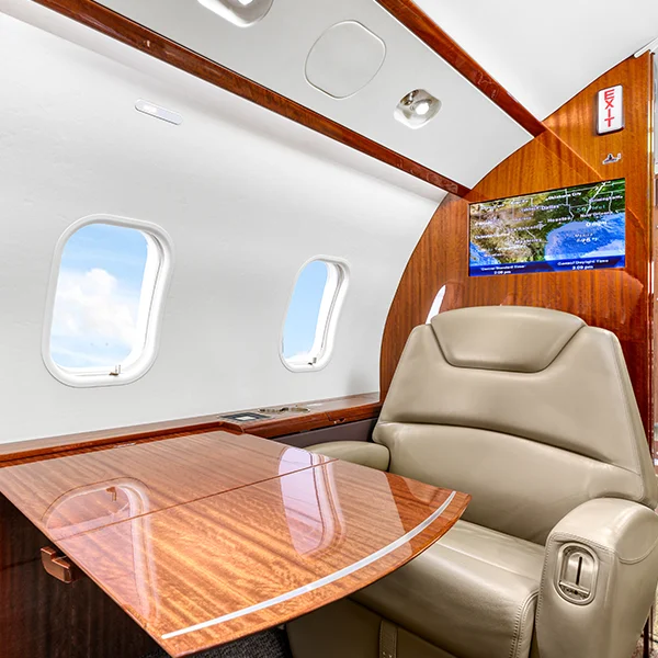 challenger300squarecrop5